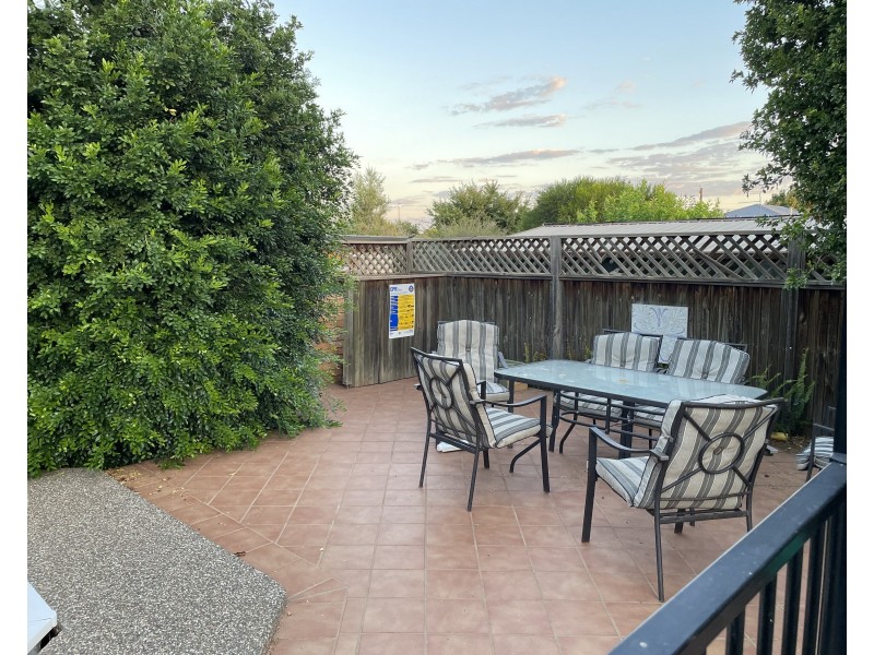 7 Ross Crescent, Griffith NSW 2680