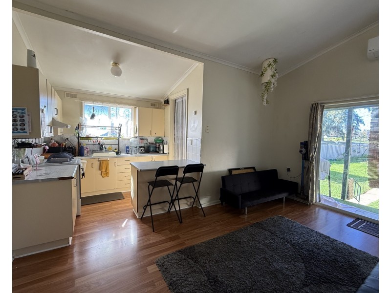 17 Garton Place, Griffith NSW 2680