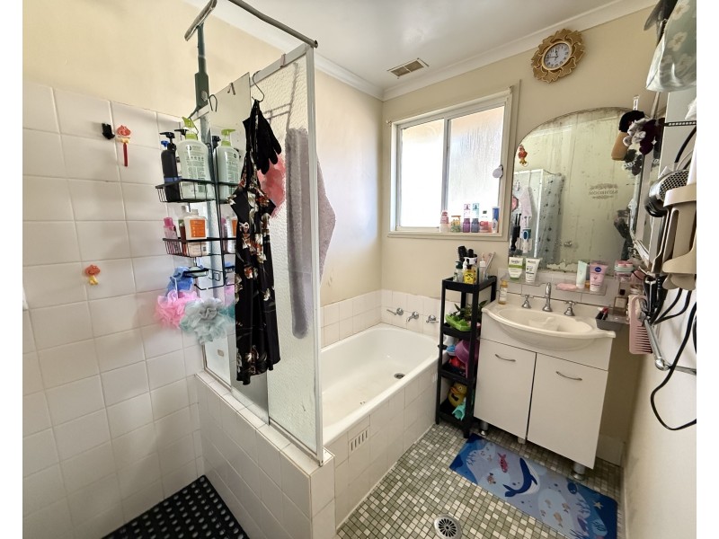 17 Garton Place, Griffith NSW 2680