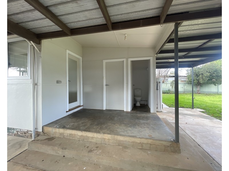 48 Edmondson Avenue, Griffith NSW 2680