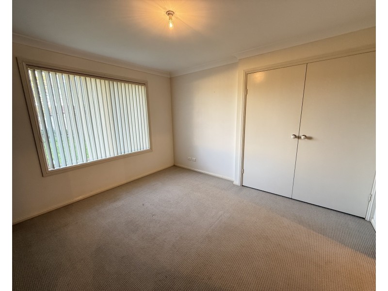 4 Evanside Parade, Griffith NSW 2680