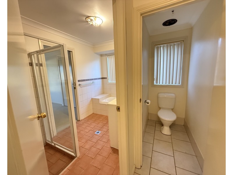 4 Evanside Parade, Griffith NSW 2680
