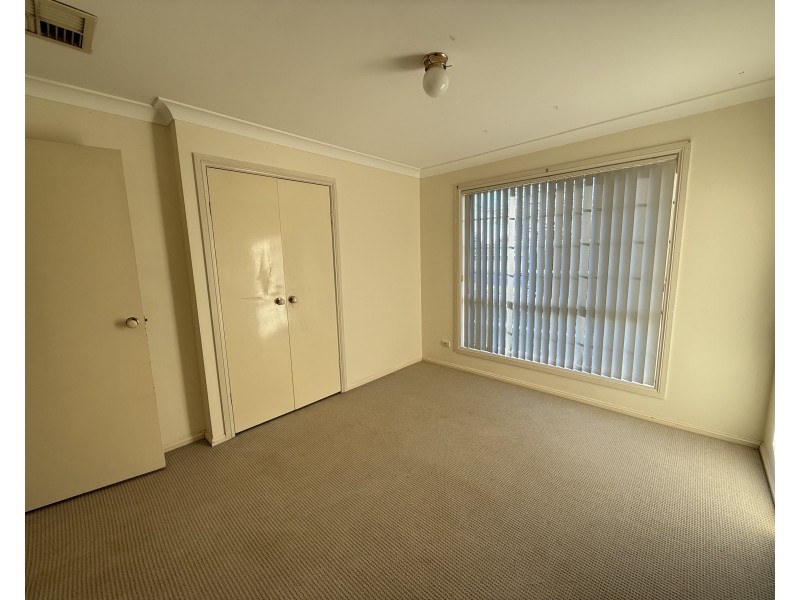 4 Evanside Parade, Griffith NSW 2680