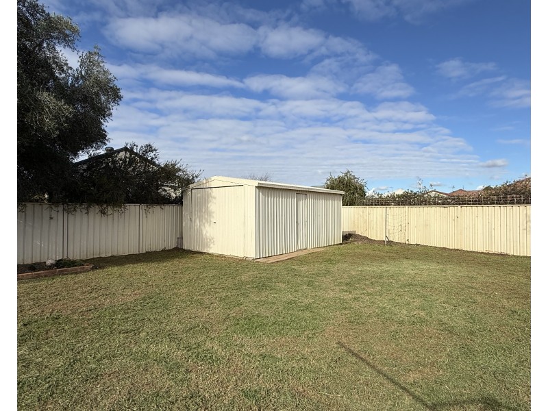 4 Evanside Parade, Griffith NSW 2680