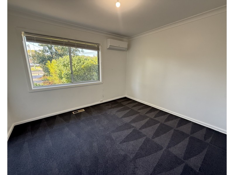 18 Walter Bull Crescent, Griffith NSW 2680