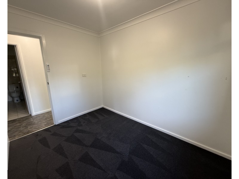 18 Walter Bull Crescent, Griffith NSW 2680