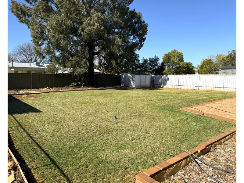 15 Henry Street, Yenda NSW 2681