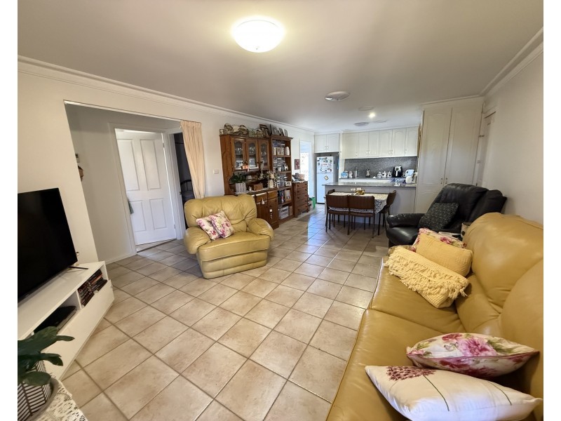 6 Collarene Avenue, Griffith NSW 2680