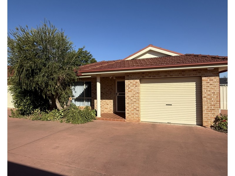 4/156-158 Merrigal Street, Griffith NSW 2680