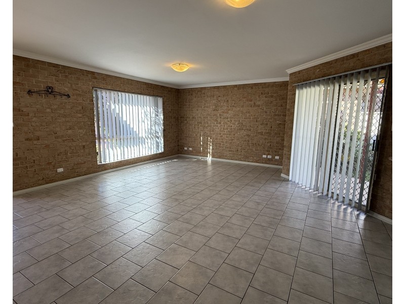 4/156-158 Merrigal Street, Griffith NSW 2680