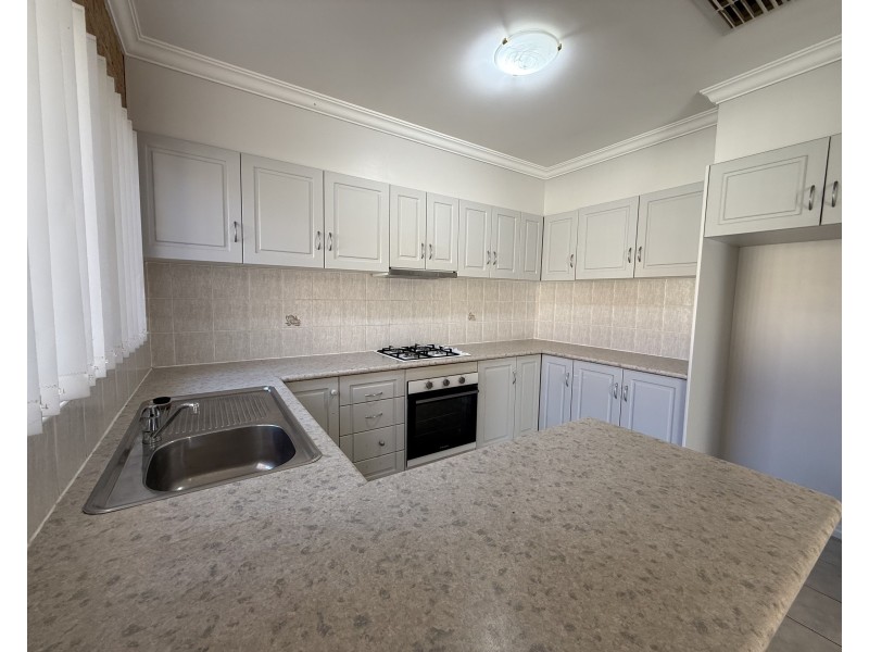 4/156-158 Merrigal Street, Griffith NSW 2680