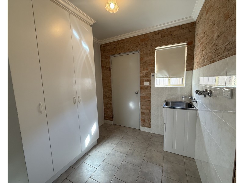 4/156-158 Merrigal Street, Griffith NSW 2680