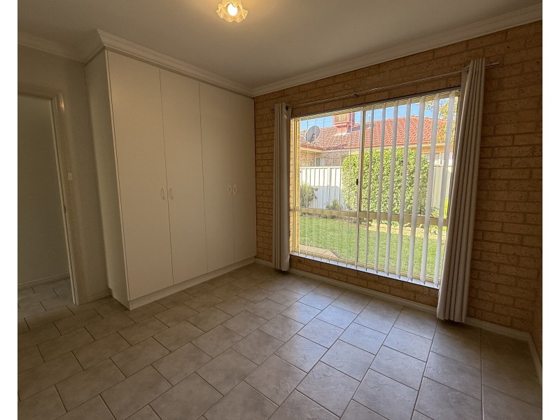 4/156-158 Merrigal Street, Griffith NSW 2680