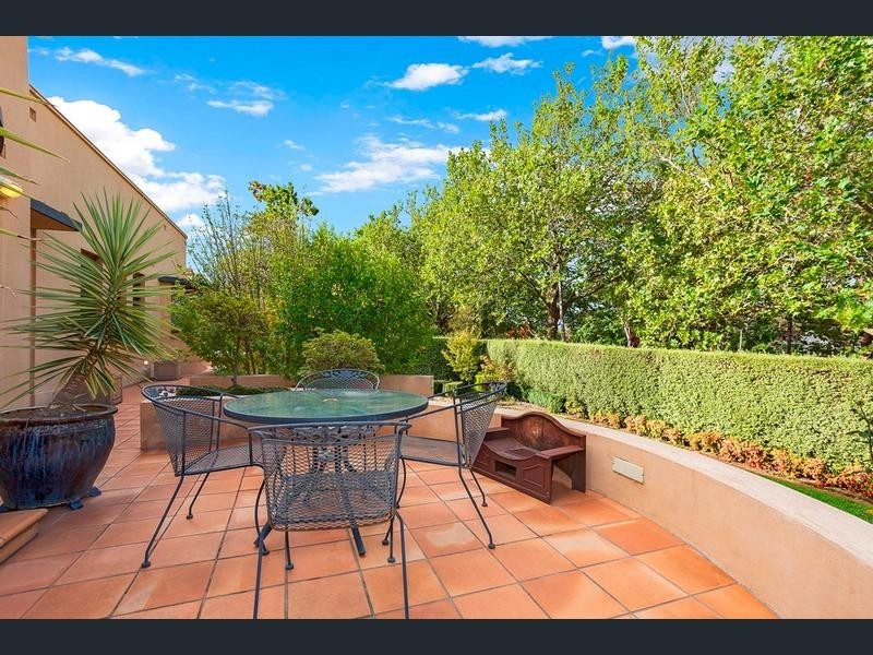 24 Arthur Circle, Forrest ACT 2603