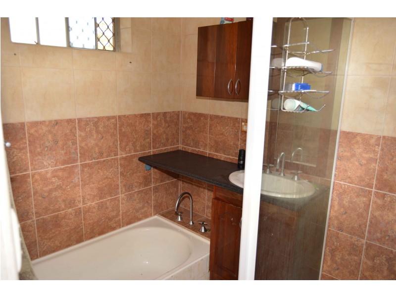 35 Cumberland Rd, Forrestfield WA 6058