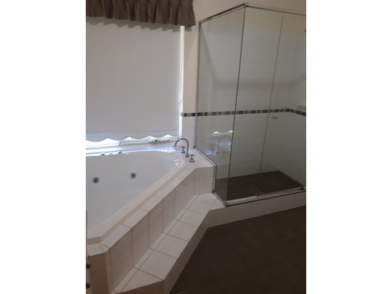 Alfred St/Alfre 25, Alfred St, Mount Helena WA 6082