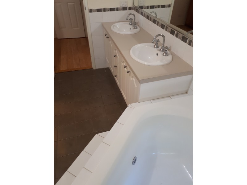 Alfred St 25, Alfred St, Mount Helena WA 6082