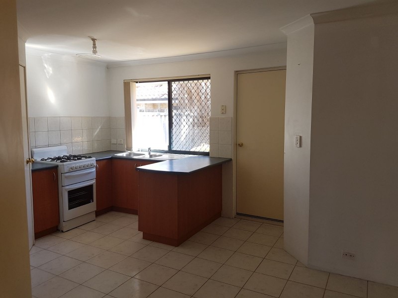 4/53 Centre Street, Queens Park WA 6107