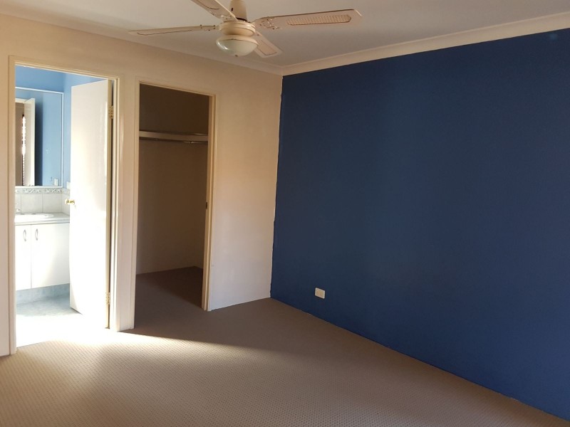 4/53 Centre Street, Queens Park WA 6107