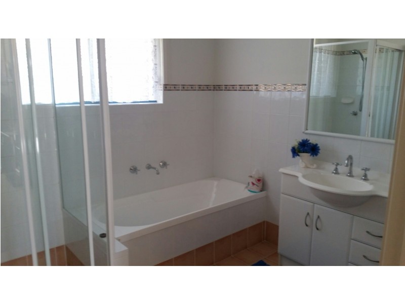 3a Rennie Cres, Tuncurry NSW 2428