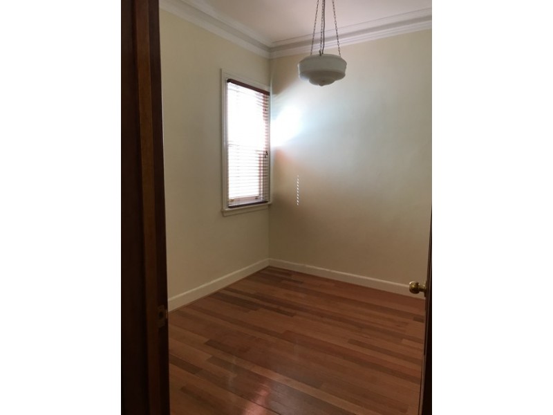 122 Station, Carlton VIC 3053