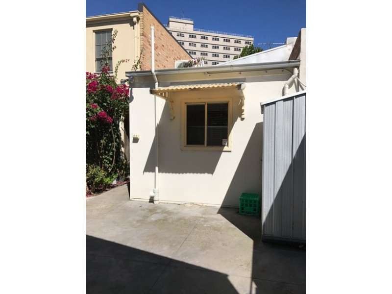 122 Station, Carlton VIC 3053