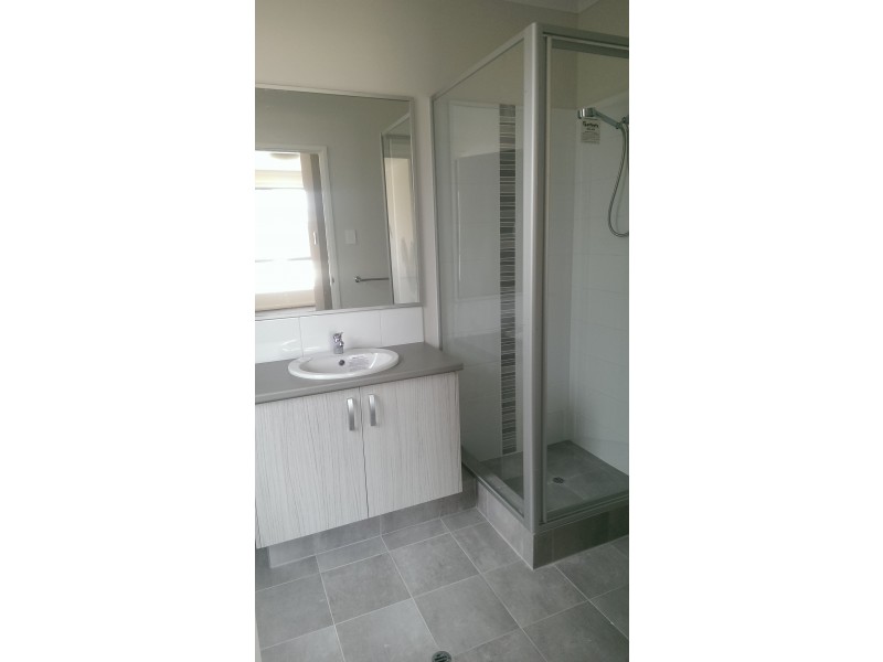 25 Kennick St., Aveley WA 6069