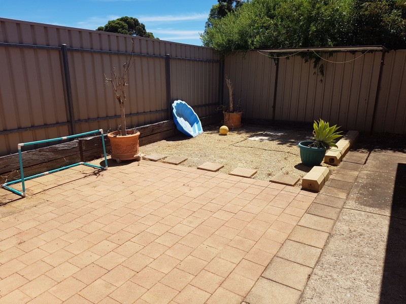 2/17 Simone Crescent, Morphett Vale SA 5162