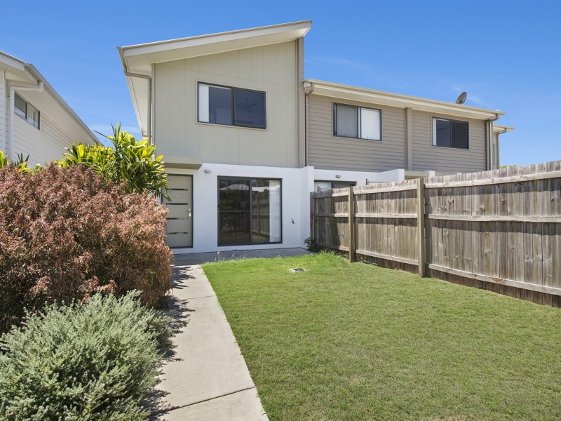 4/2 Tayla Street, Pimpama QLD 4209