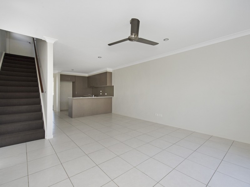 4/2 Tayla Street, Pimpama QLD 4209