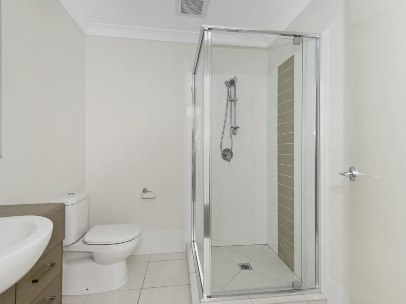 4/2 Tayla Street, Pimpama QLD 4209