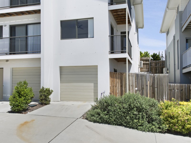 4/2 Tayla Street, Pimpama QLD 4209