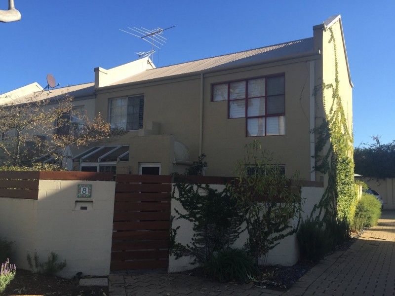 8 McAtee Court, Fremantle WA 6160