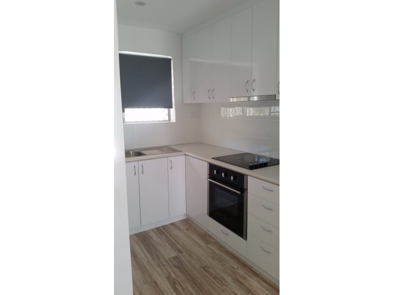 16/41 Lensham place, Armadale WA 6112