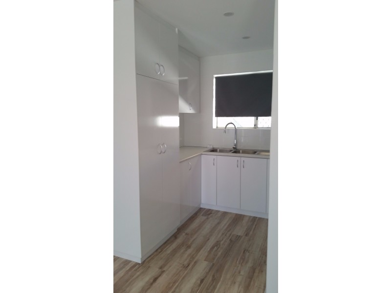 16/41 Lensham place, Armadale WA 6112