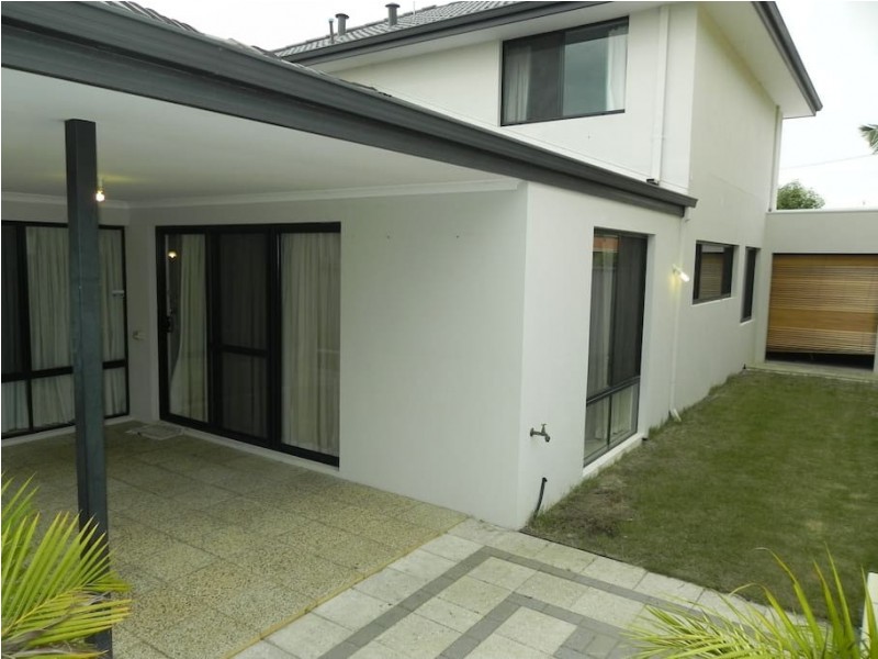 17B Parklands Square, Riverton WA 6148