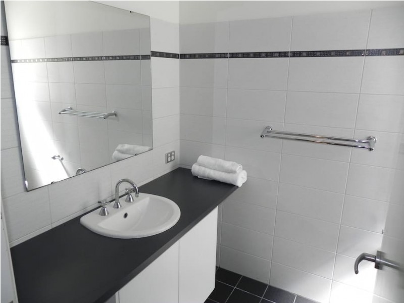 17B Parklands Square, Riverton WA 6148