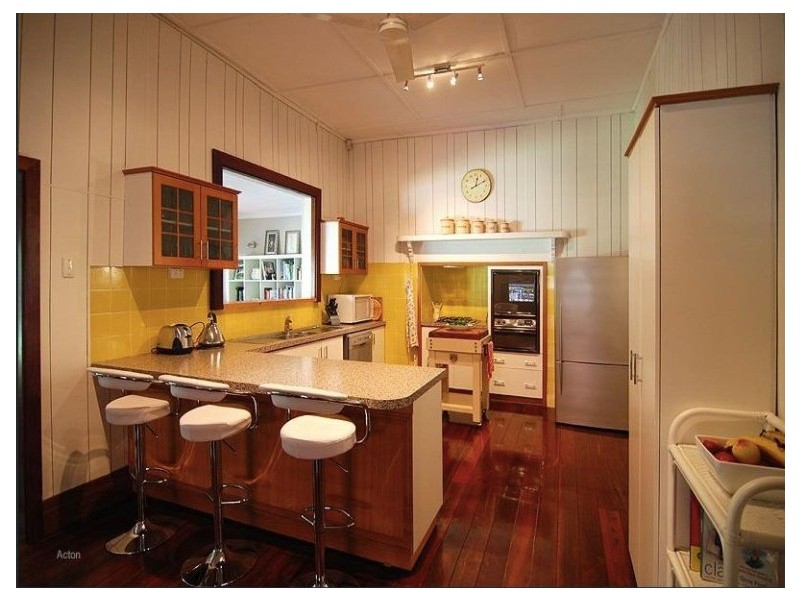 11 Walker Street, South Fremantle WA 6162