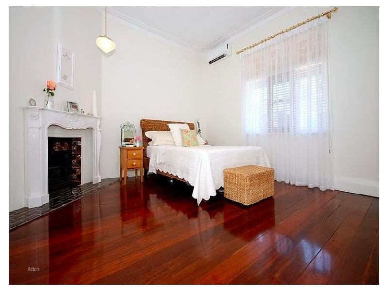 11 Walker Street, South Fremantle WA 6162