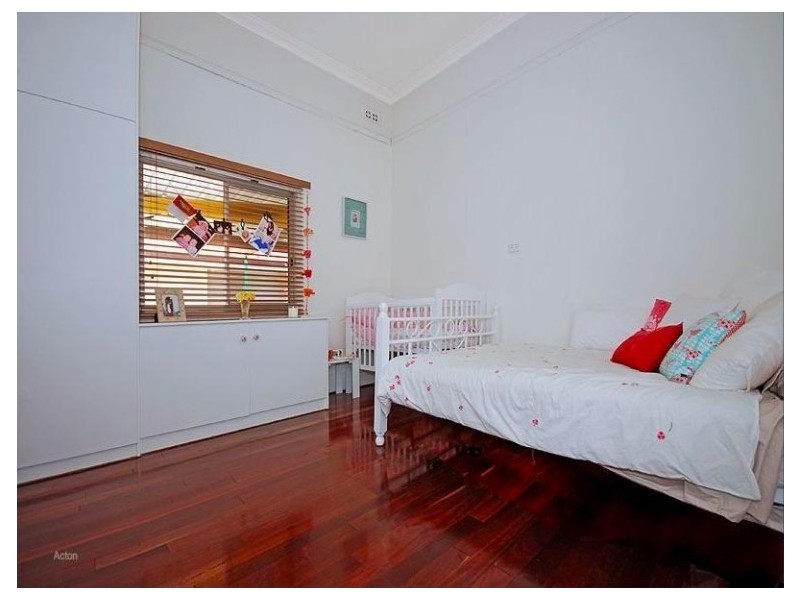 11 Walker Street, South Fremantle WA 6162