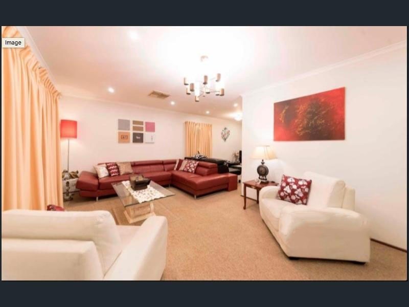 69 Willow Drive, Hampton Park VIC 3976