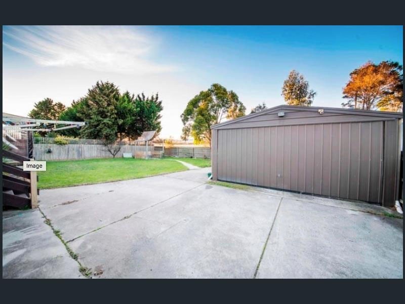 69 Willow Drive, Hampton Park VIC 3976