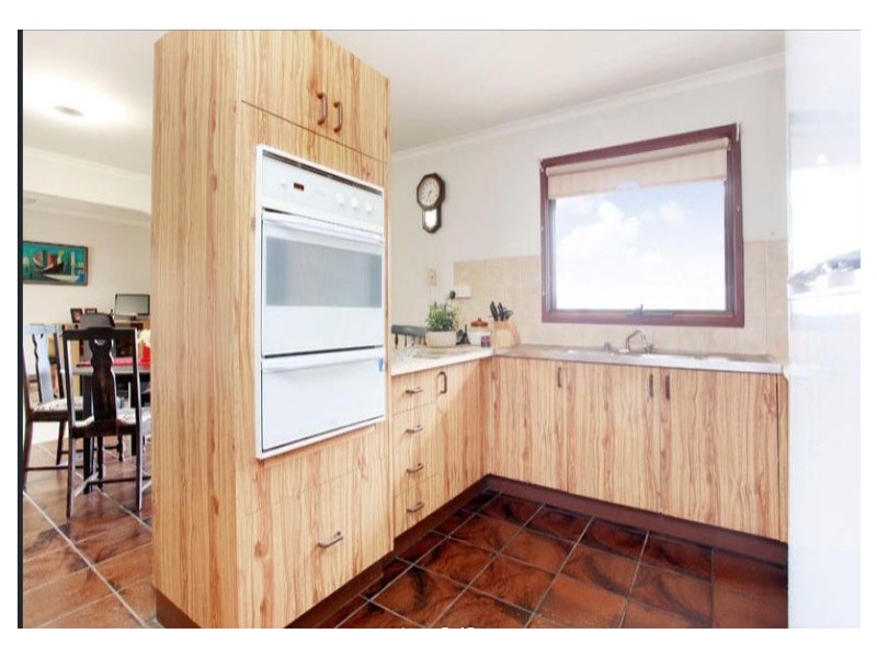 69 Willow Drive, Hampton Park VIC 3976