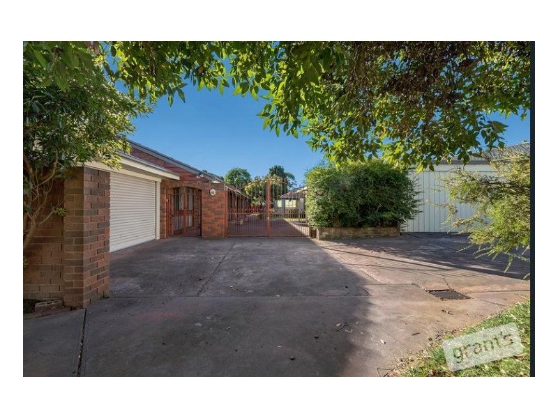 32 Mansfield Street, Berwick VIC 3806