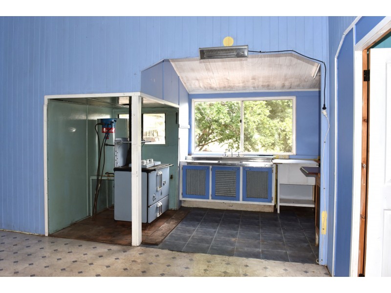 14 Dingo Mountain Road, Crows Nest QLD 4355