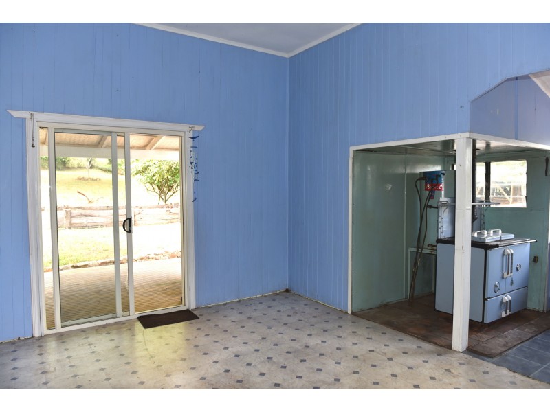 14 Dingo Mountain Road, Crows Nest QLD 4355