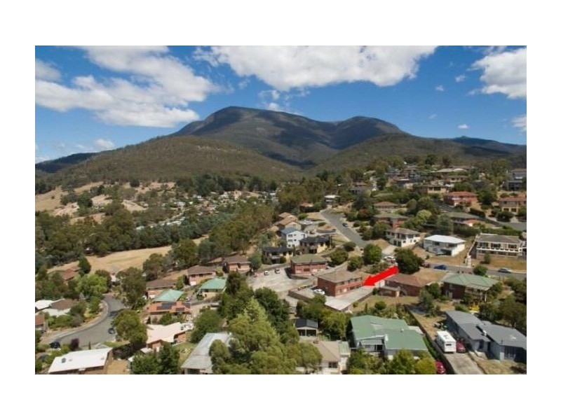 2/8 Wallace Avenue, Lenah Valley TAS 7008