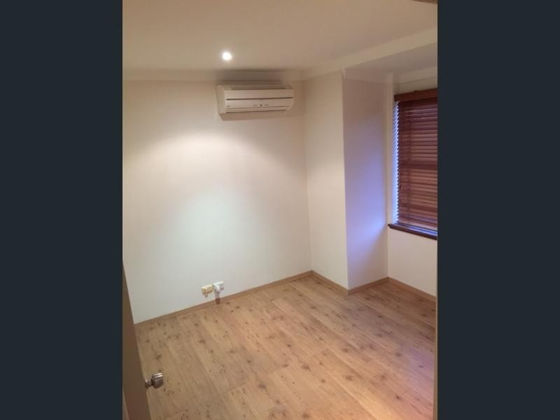 163/2 Wall Street, Maylands WA 6051