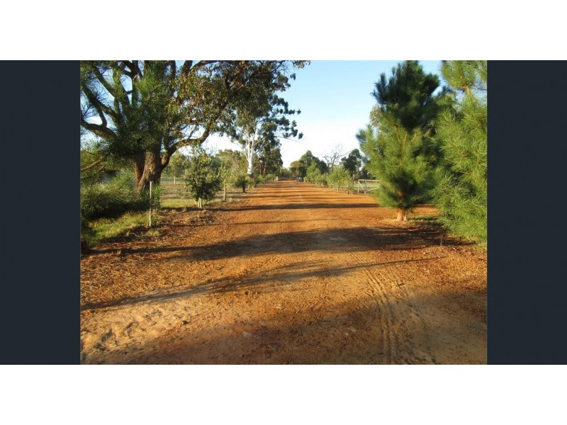 400 Wannamal Road West, Mindarra WA 6503