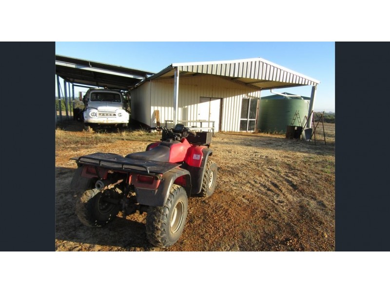 400 Wannamal Road West, Mindarra WA 6503